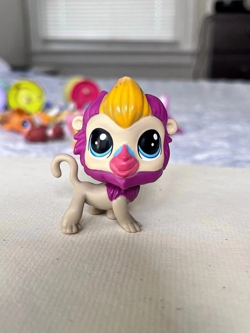 Littlest Pet Shop Collectible Monkey #324 Figure in Pink & Yellow